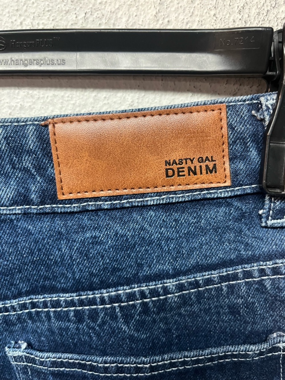 Nasty Gal Women’s Two-Tone Blue Relaxed Patch Jeans - Picture 3 of 4